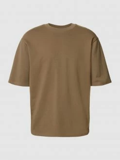 Alternative view of REVIEW T-Shirt In Unifarbenem Design - Olivgrün