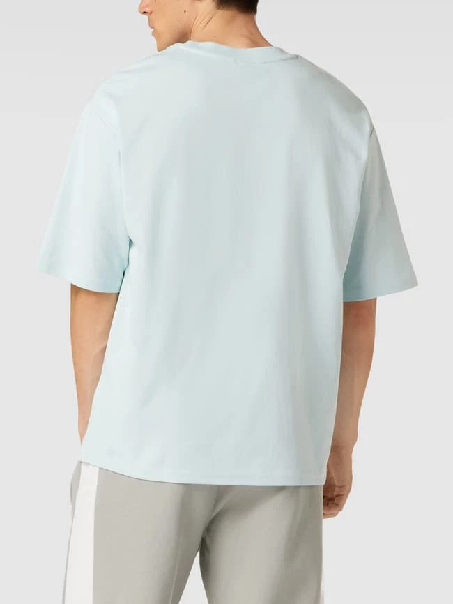 REVIEW T-Shirt In Unifarbenem Design - Hellblau 5 REVIEW T-Shirt In Unifarbenem Design - Hellblau – Bild 5